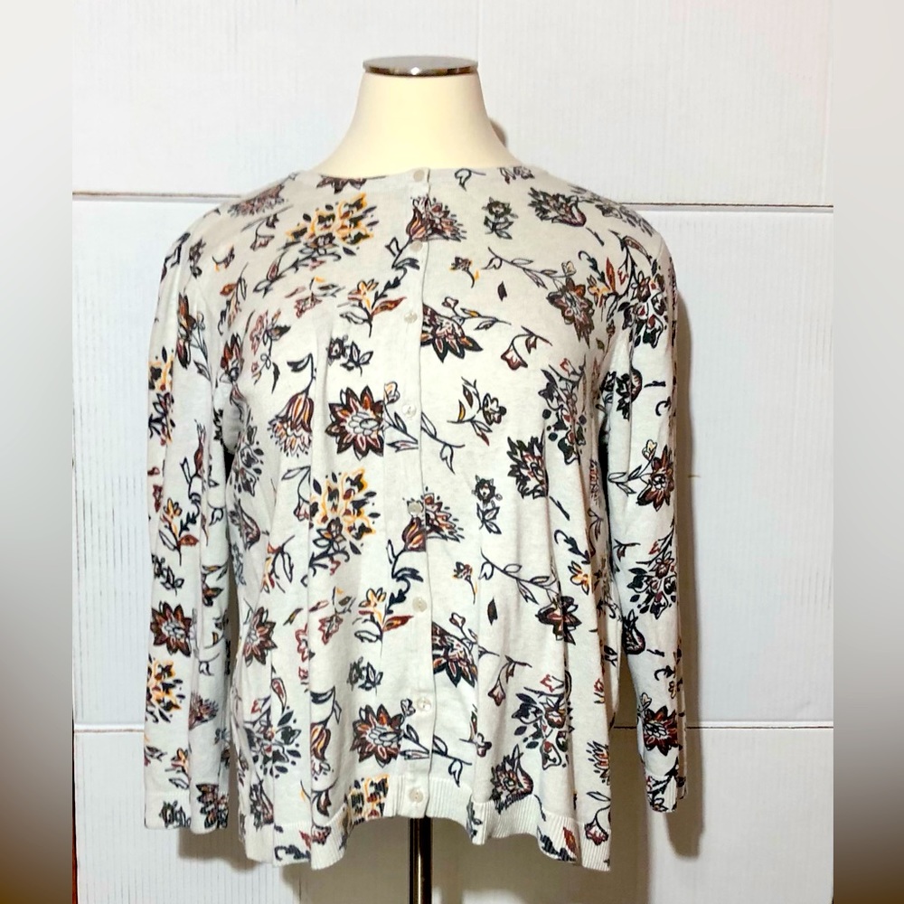 Floral Button-Front Crewneck Sweater - Cream Floral